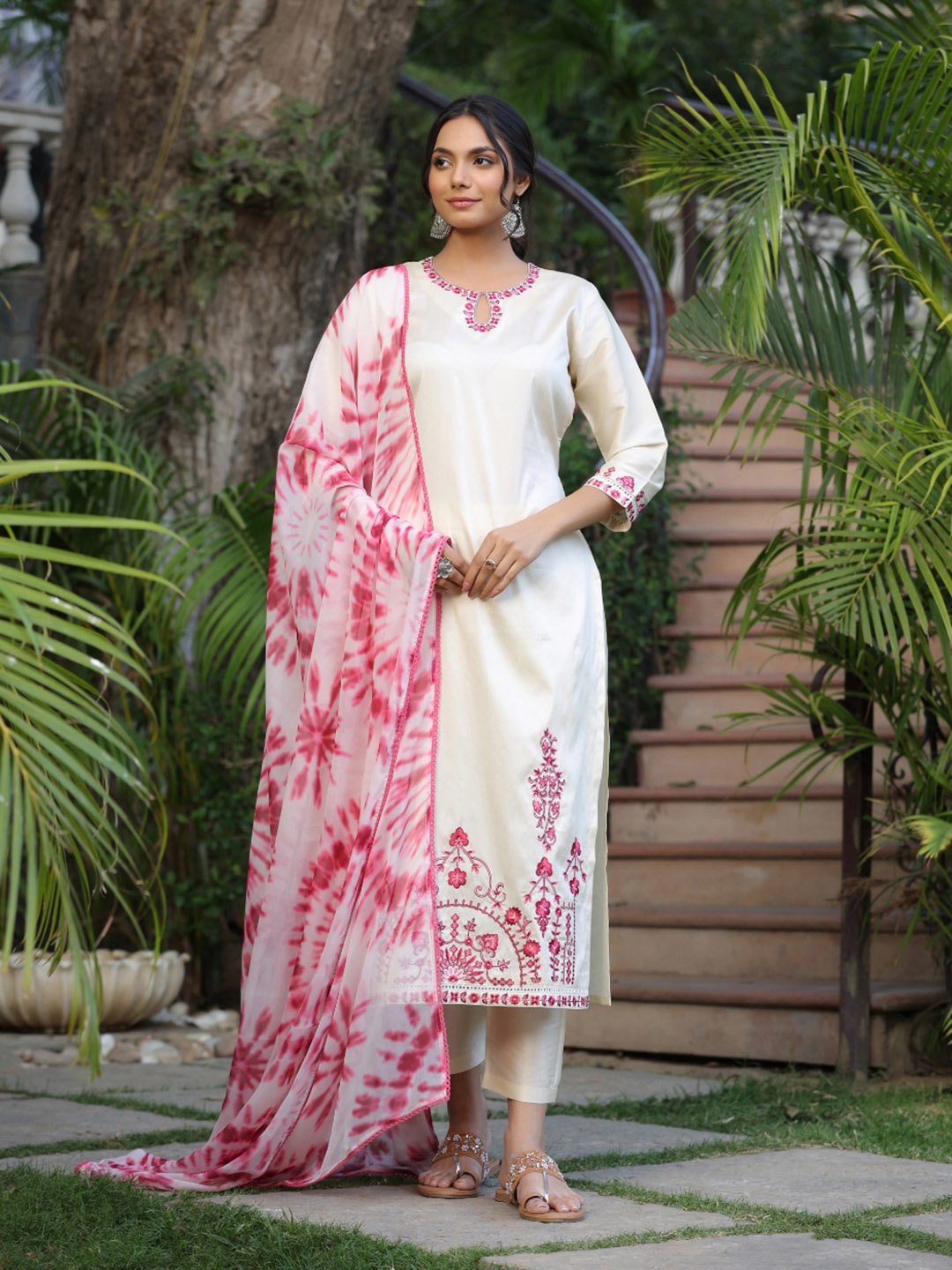 

GoSriKi Floral Embroidered Straight Kurta With Trousers & Dupatta, Cream