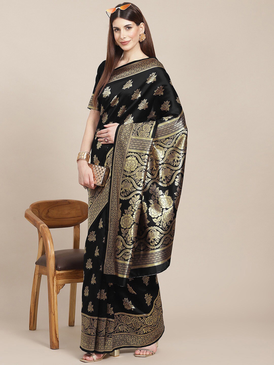 

ARYANARI Woven Design Floral Zari Banarasi Saree, Black