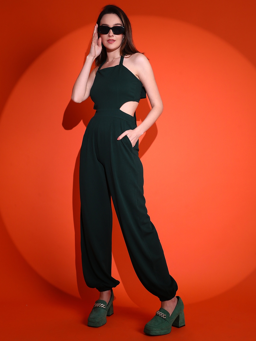 

Stylecast X Kotty Green Shoulder Straps Cut Out Basic Jumpsuit