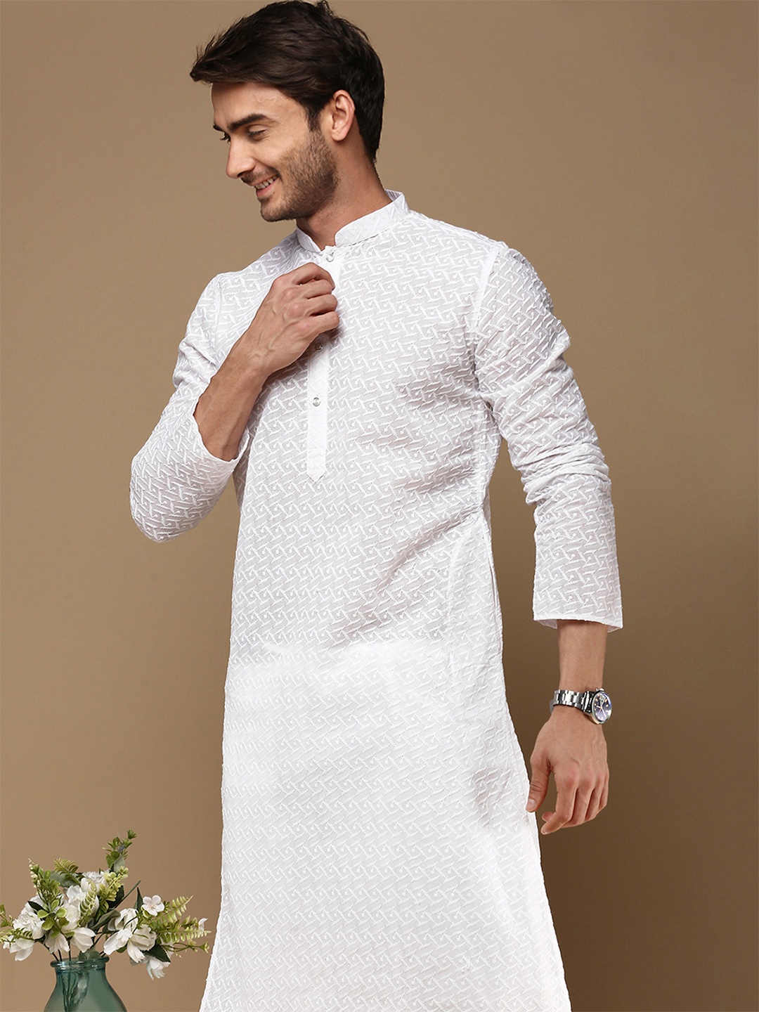 

Sanwara Ethnic Motifs Embroidered Kurta, White