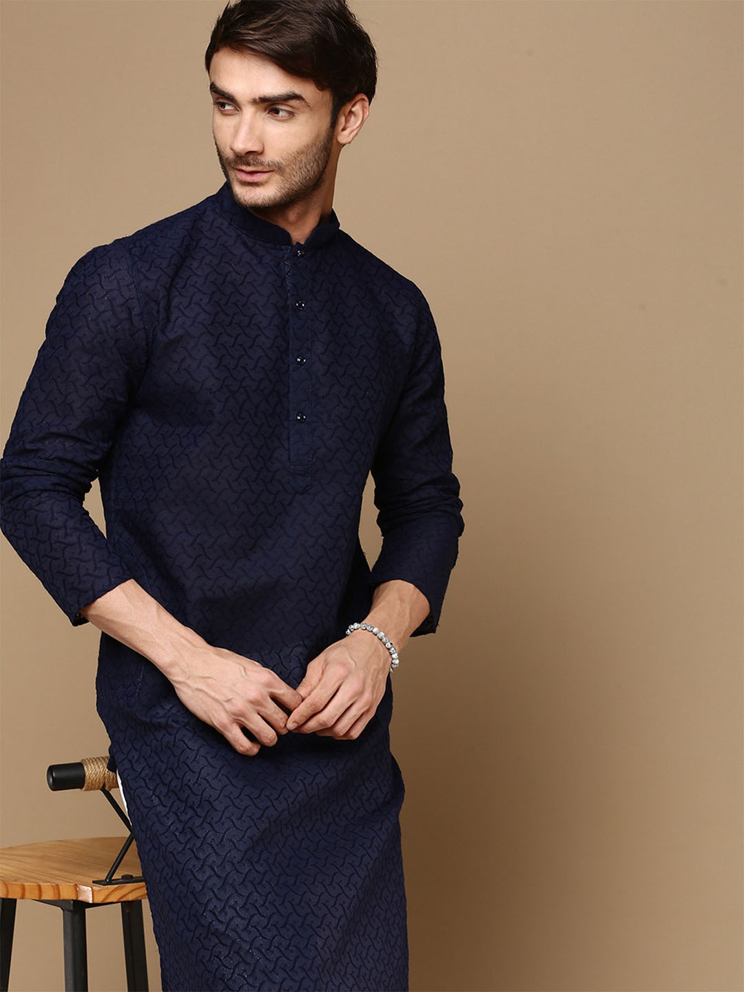 

Sanwara Ethnic Motifs Embroidered Mandarin Collar Chikankari Cotton Kurta, Navy blue