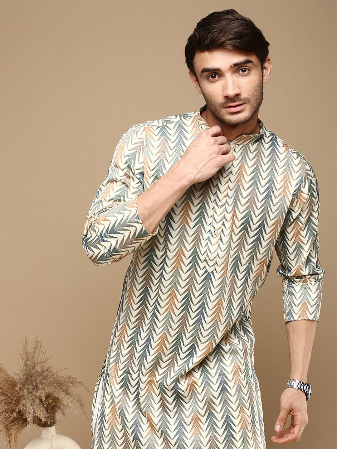 

Sanwara Geometric Printed Kurta, Grey