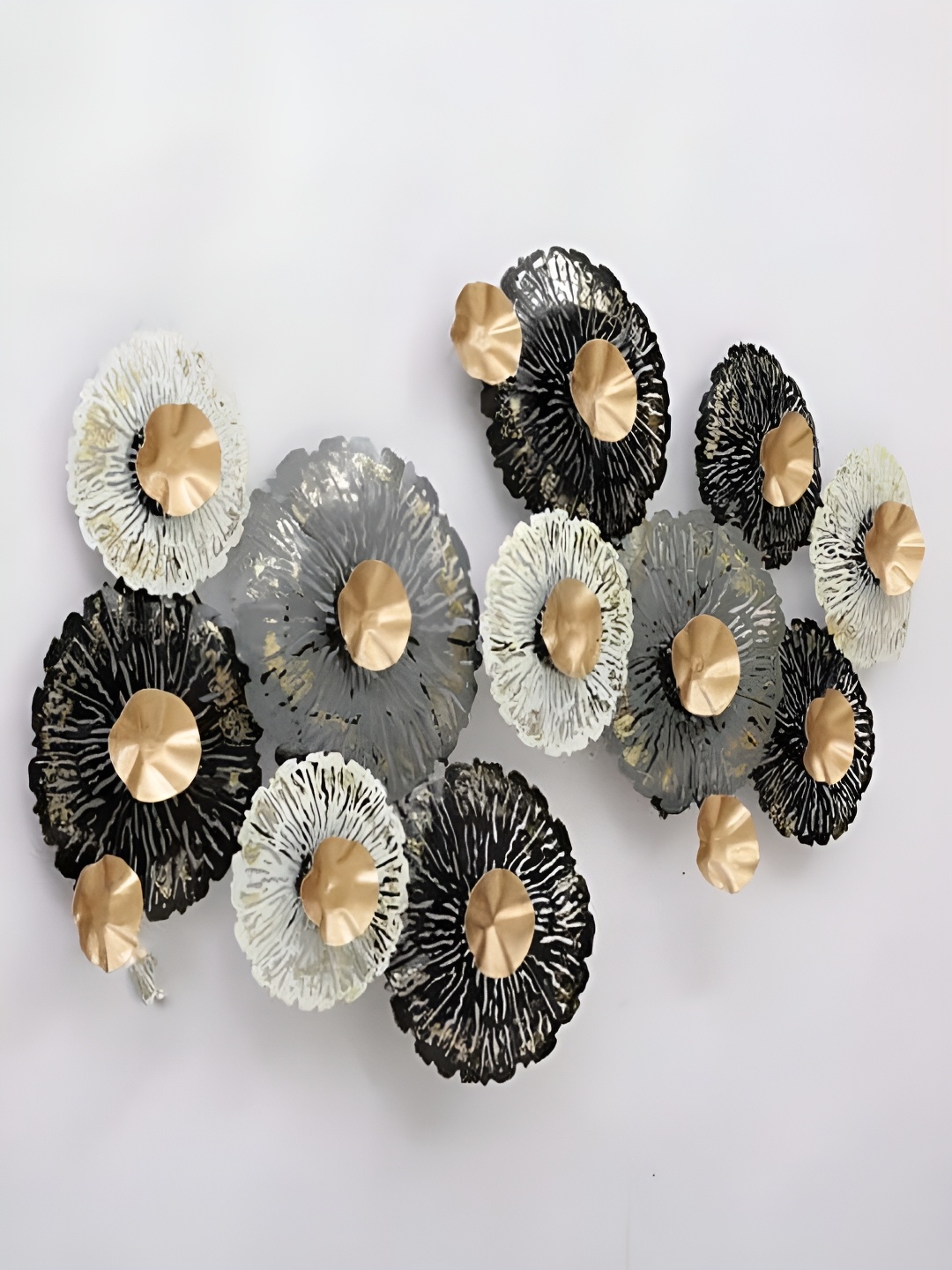 

Art House Black & White Peoni Metal Wall Decor