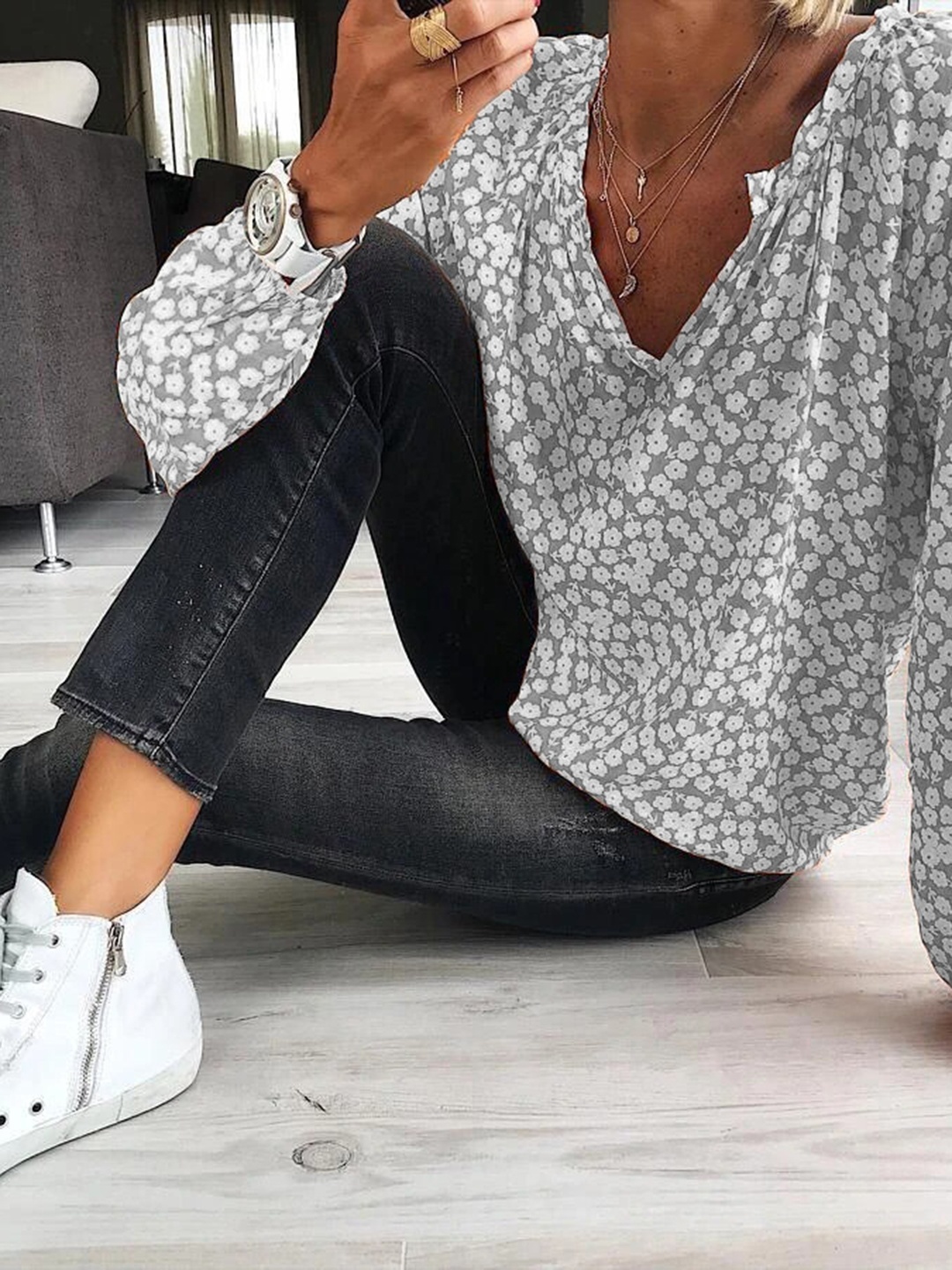 

StyleCast Grey Floral Print Cotton Top