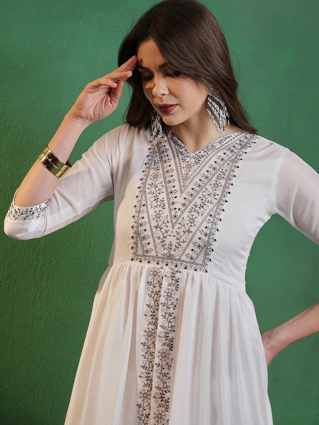

Sangria Embroidered High Slit Kurta With Palazzo Set, White