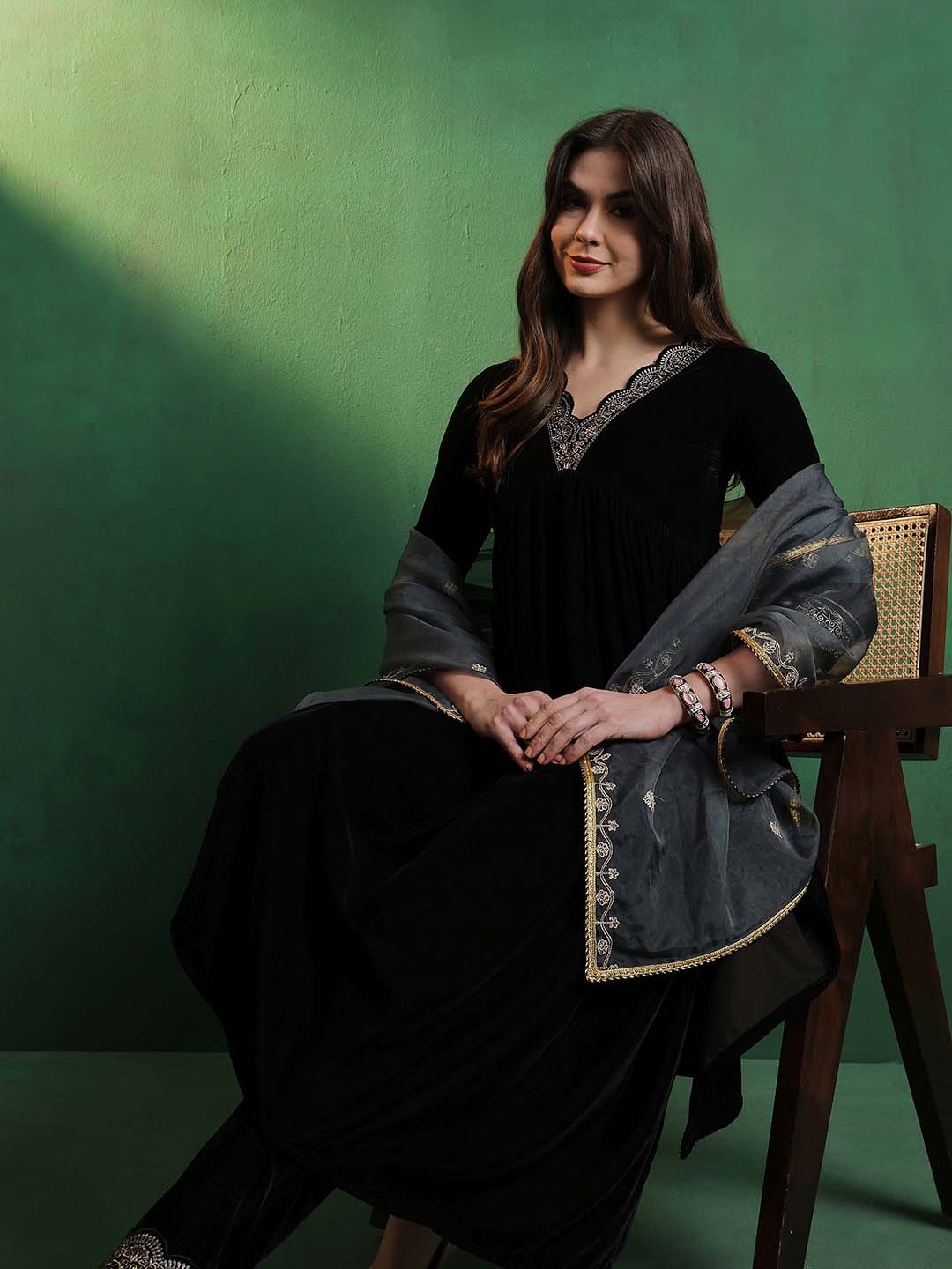 

Sangria Yoke-Designed A-Line Kurta With Trouser & Dupatta Set, Black