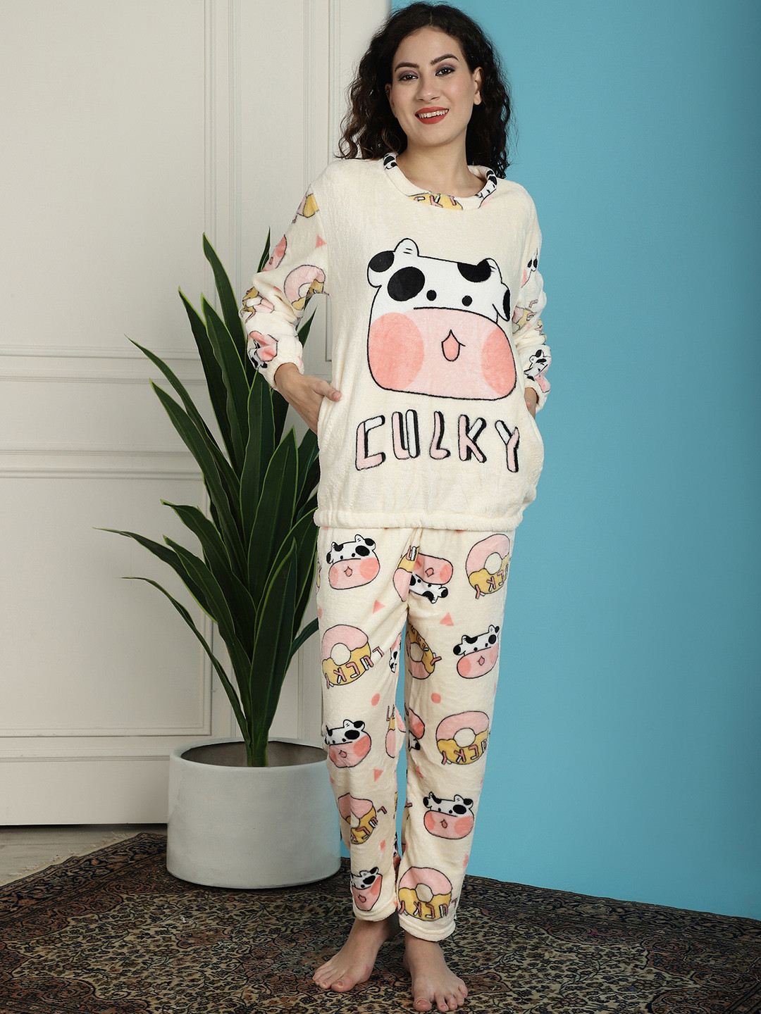 

TAG 7 Conversational Printed Round Neck Top & Pyjama, Cream