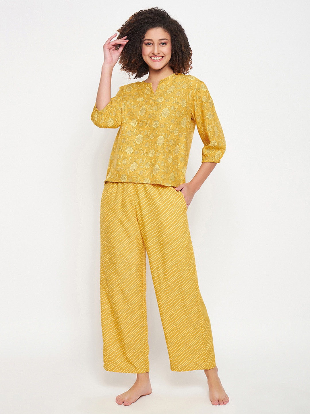 

Clovia Yellow Floral Printed Notched Neck Night Suit