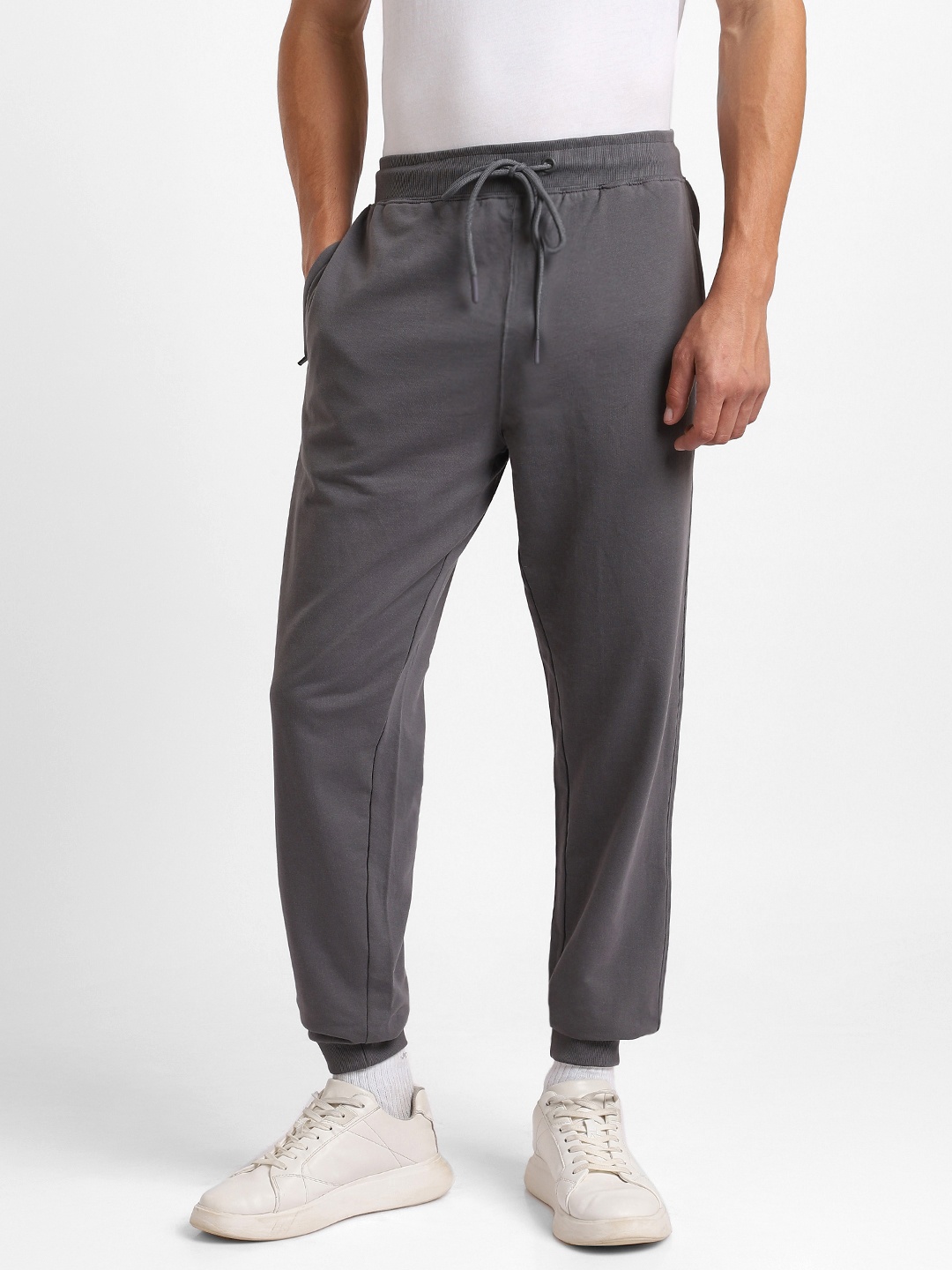 

NOBERO Men Mid-Rise Joggers, Grey