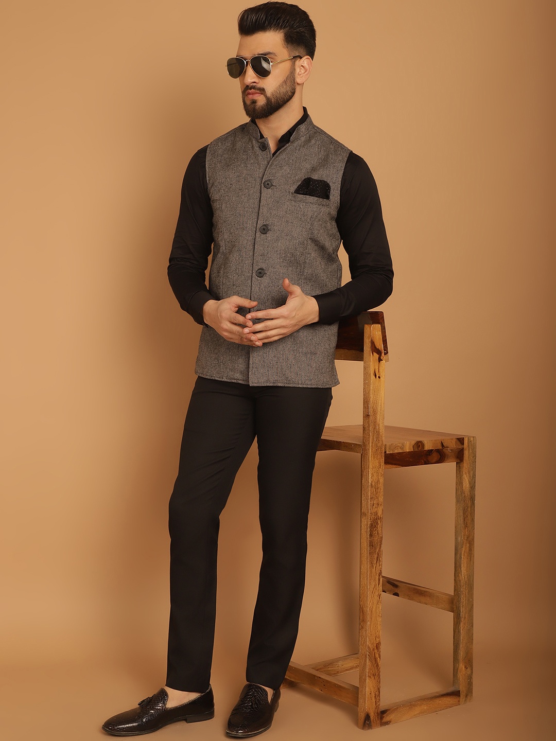 

even Mandarin Collar Sleeveless Pure Woollen Nehru Jacket, Grey