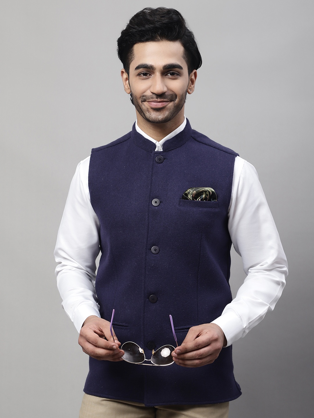 

even Mandarin Collar Pure Woollen Nehru Jackets, Navy blue