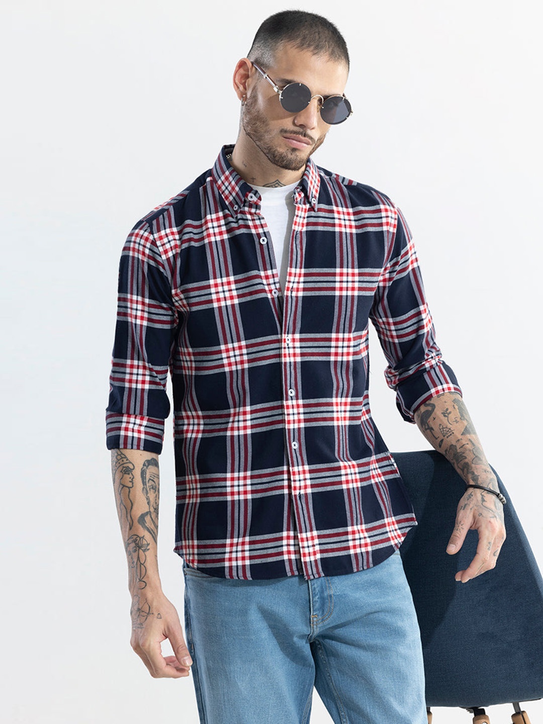 

Snitch Navy Blue Classic Slim Fit Tartan Checks Opaque Checked Casual Shirt