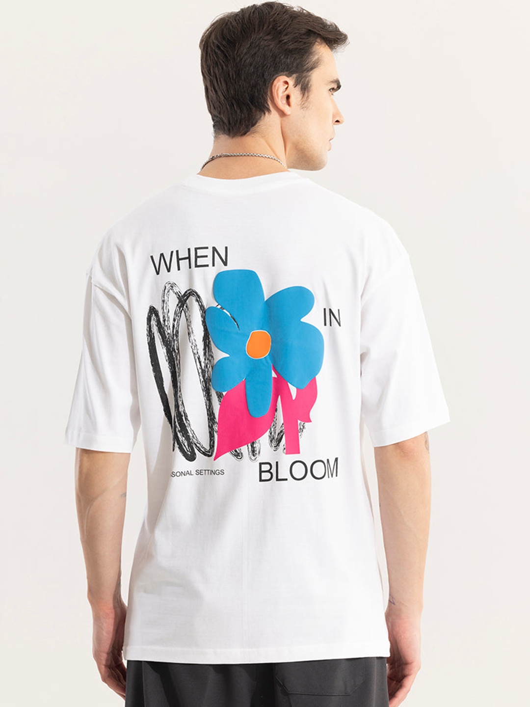 

Snitch White Floral Printed Cotton T-shirt