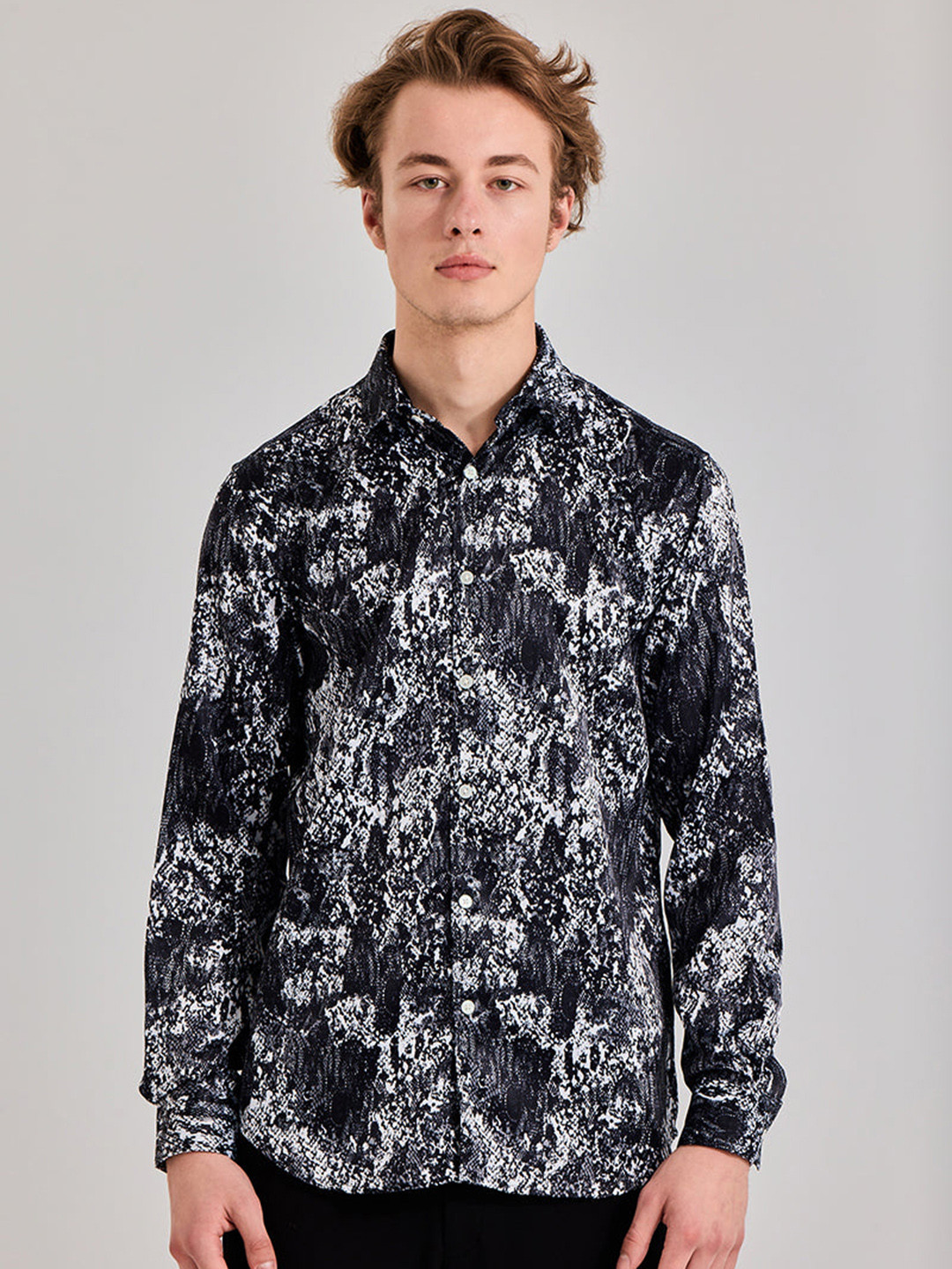 

Snitch Black Abstract Printed Classic Slim Fit Opaque Casual Shirt