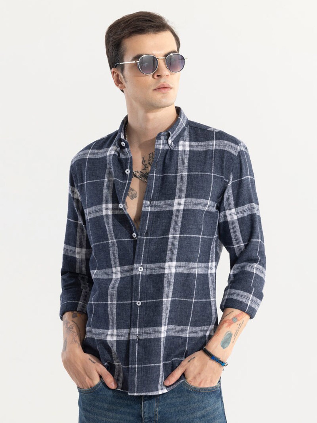 

Snitch Navy Blue & White Classic Slim Fit Tartan Checks Checked Casual Cotton Shirt