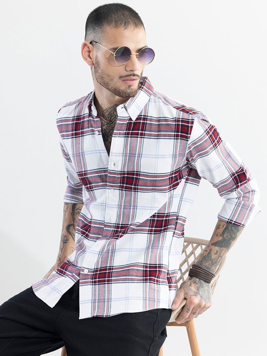 

Snitch Red Classic Slim Fit Tartan Checks Opaque Checked Casual Shirt