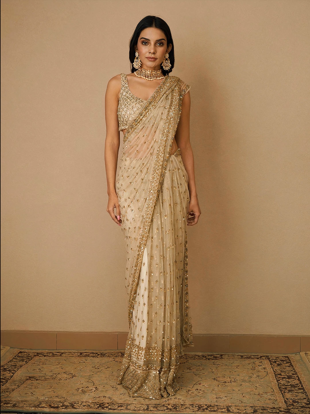 

Angroop Woven Design Embellished Sequinned Net Saree, Gold