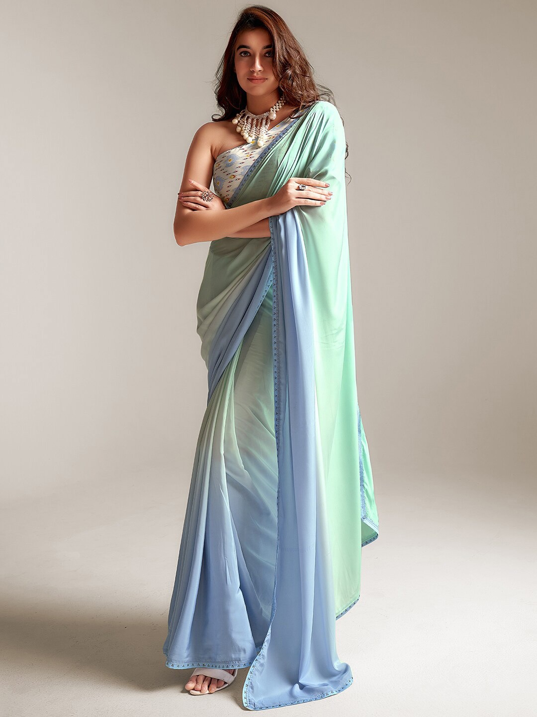 

SANSKAR Ombre Embroidered Pure Crepe Saree, Lime green