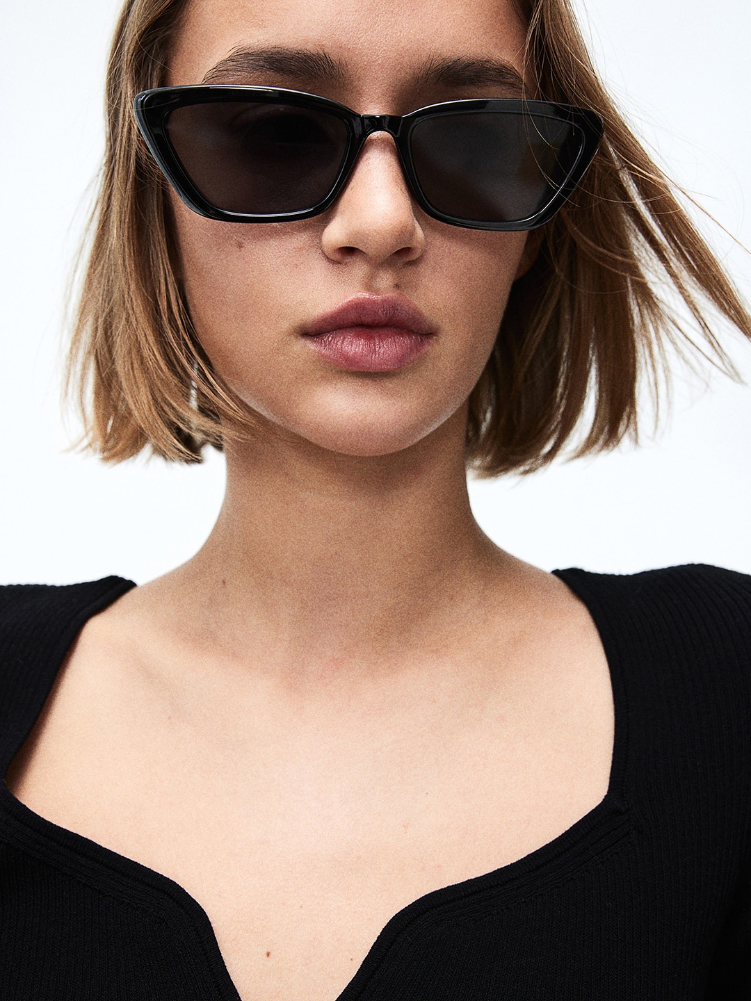 

H&M Cat-Eye Sunglasses, Black
