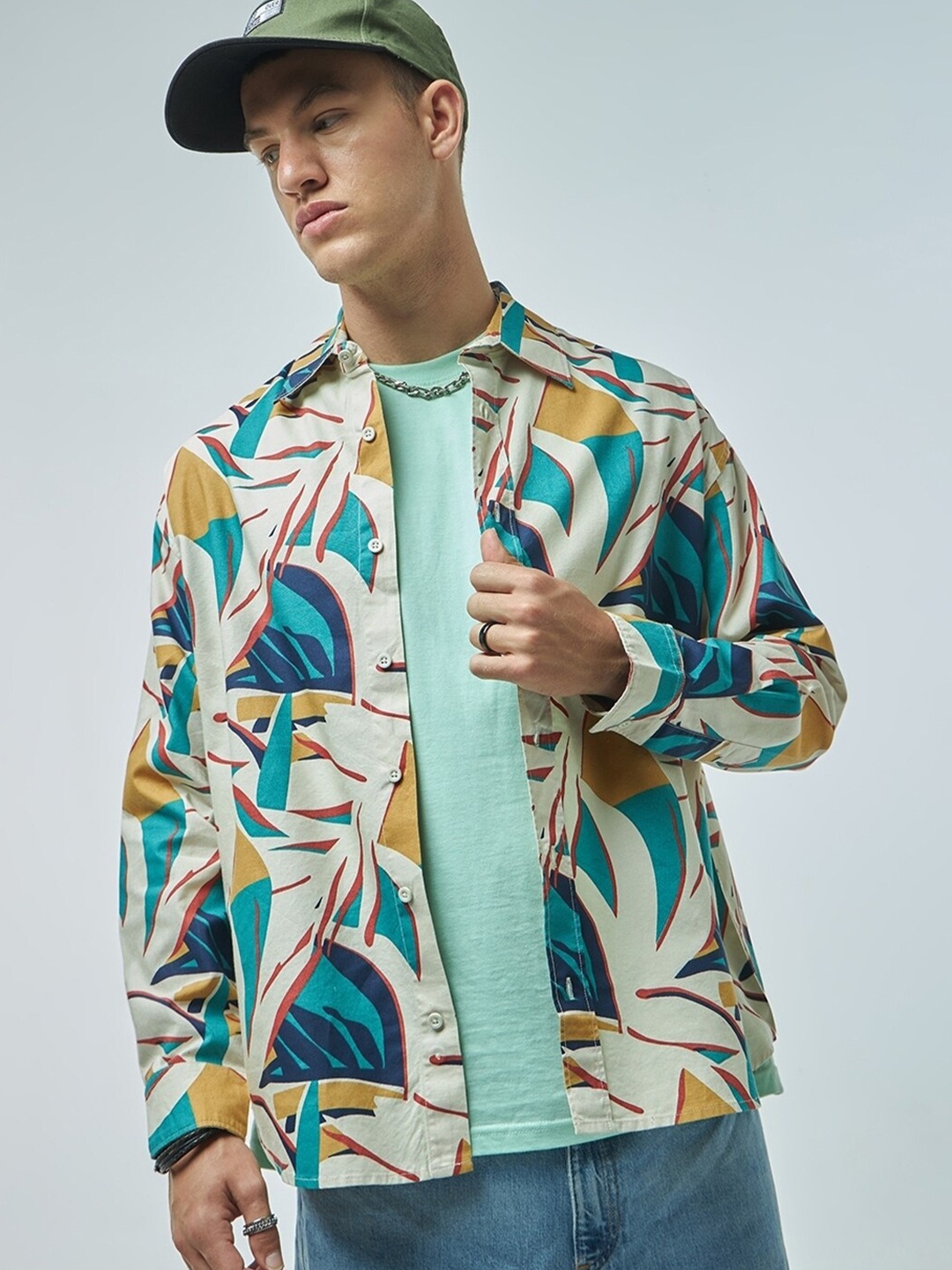 

Bewakoof Floral Printed Oversized Cotton Casual Shirt, Off white