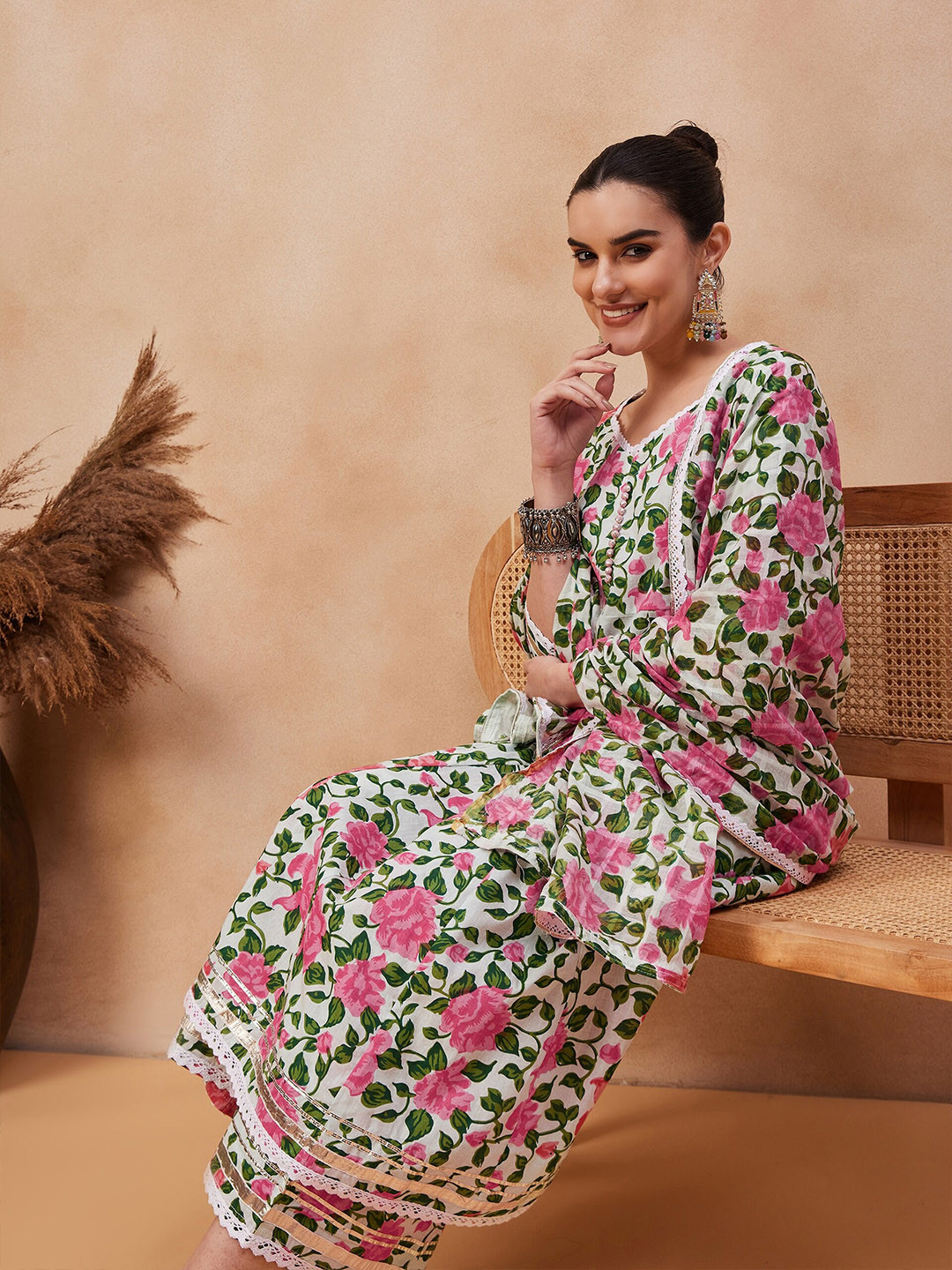 

Anouk Floral Printed Regular Gotta Patti V-Neck Pure Cotton Kurta With Sharara & Dupatta, Pink