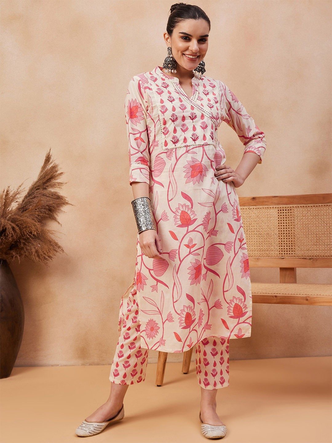 

Anouk Floral Printed Gotta Patti Mandarin Collar Pure Cotton Kurta With Trousers, Pink