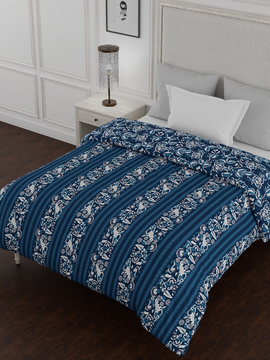 

BELLA CASA Blue White Ethnic Motifs AC Room 150 GSM Cotton Single Bed Quilt