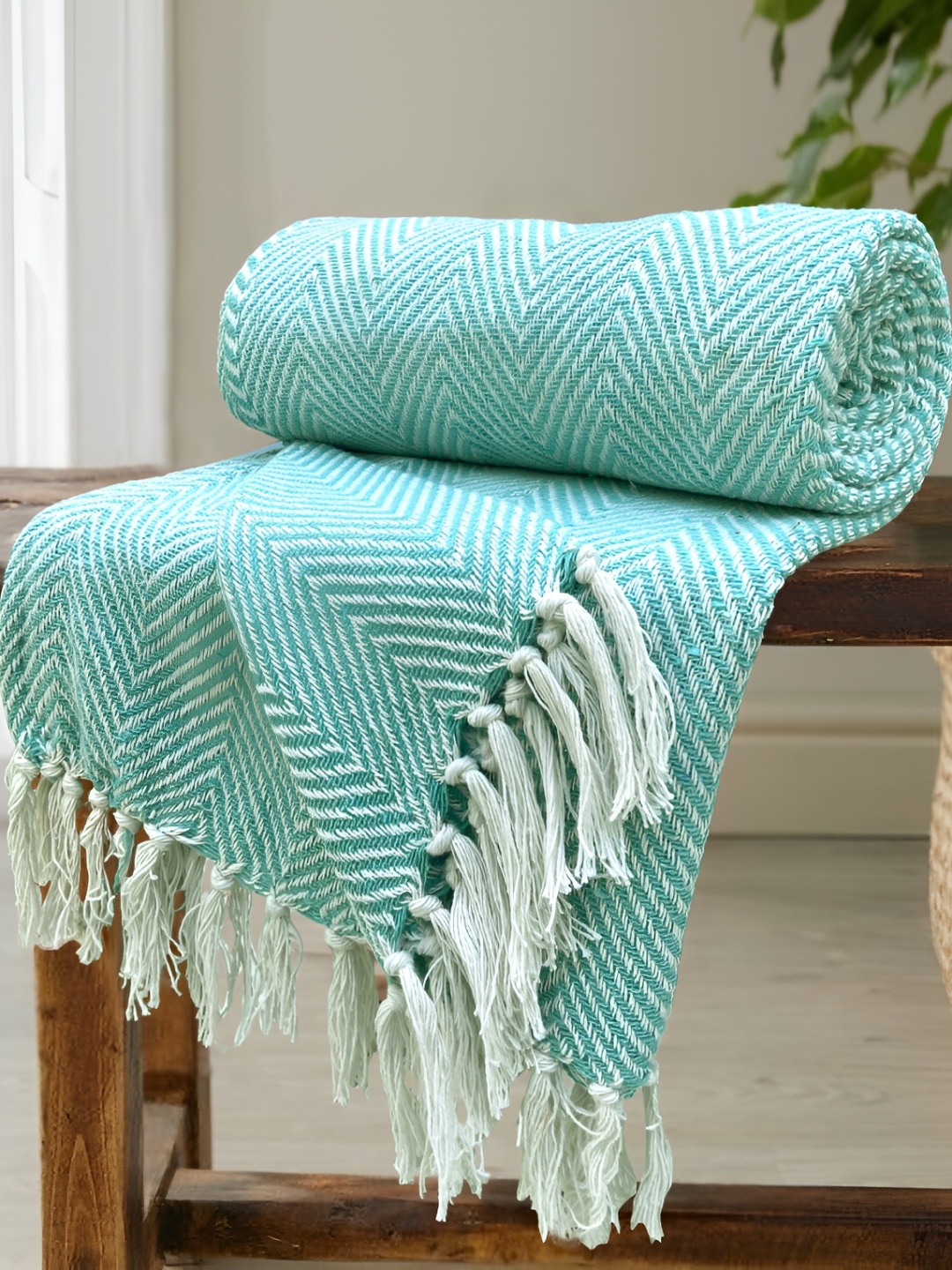 

SAJAVAT Teal Green & Off White Self Design Cotton Throws