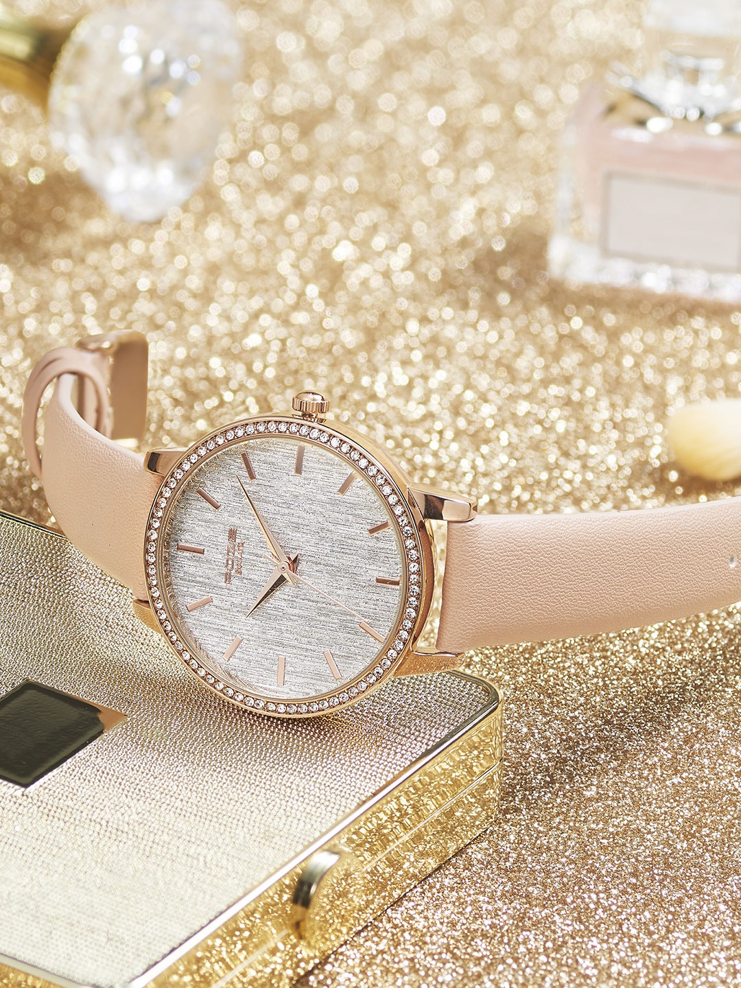 

Sonata Poze Women Analogue Watch-SP80044WL01W, Silver