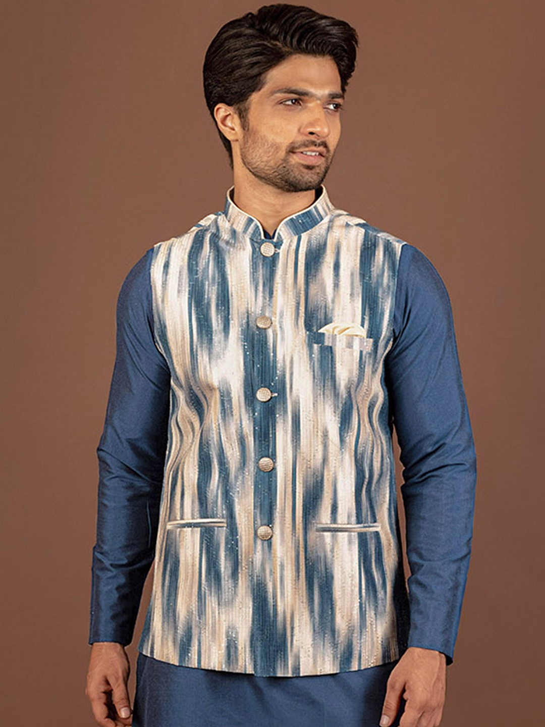 

KISAH Abstract Printed Mandarin Collar Woven Nehru Jacket With Pocket Square, Blue