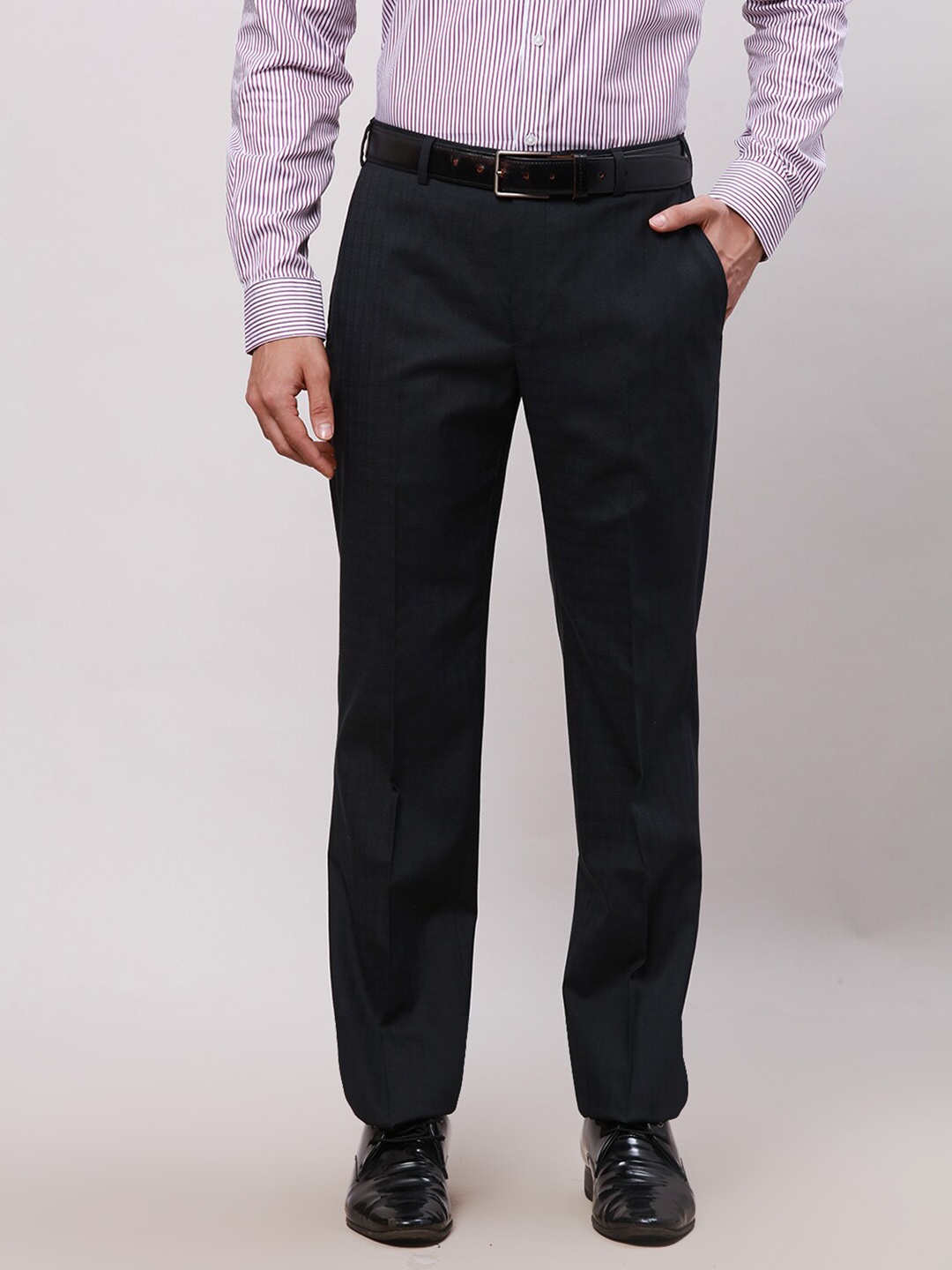 

Park Avenue Men checked Mid-Rise Formal Trousers, Blue