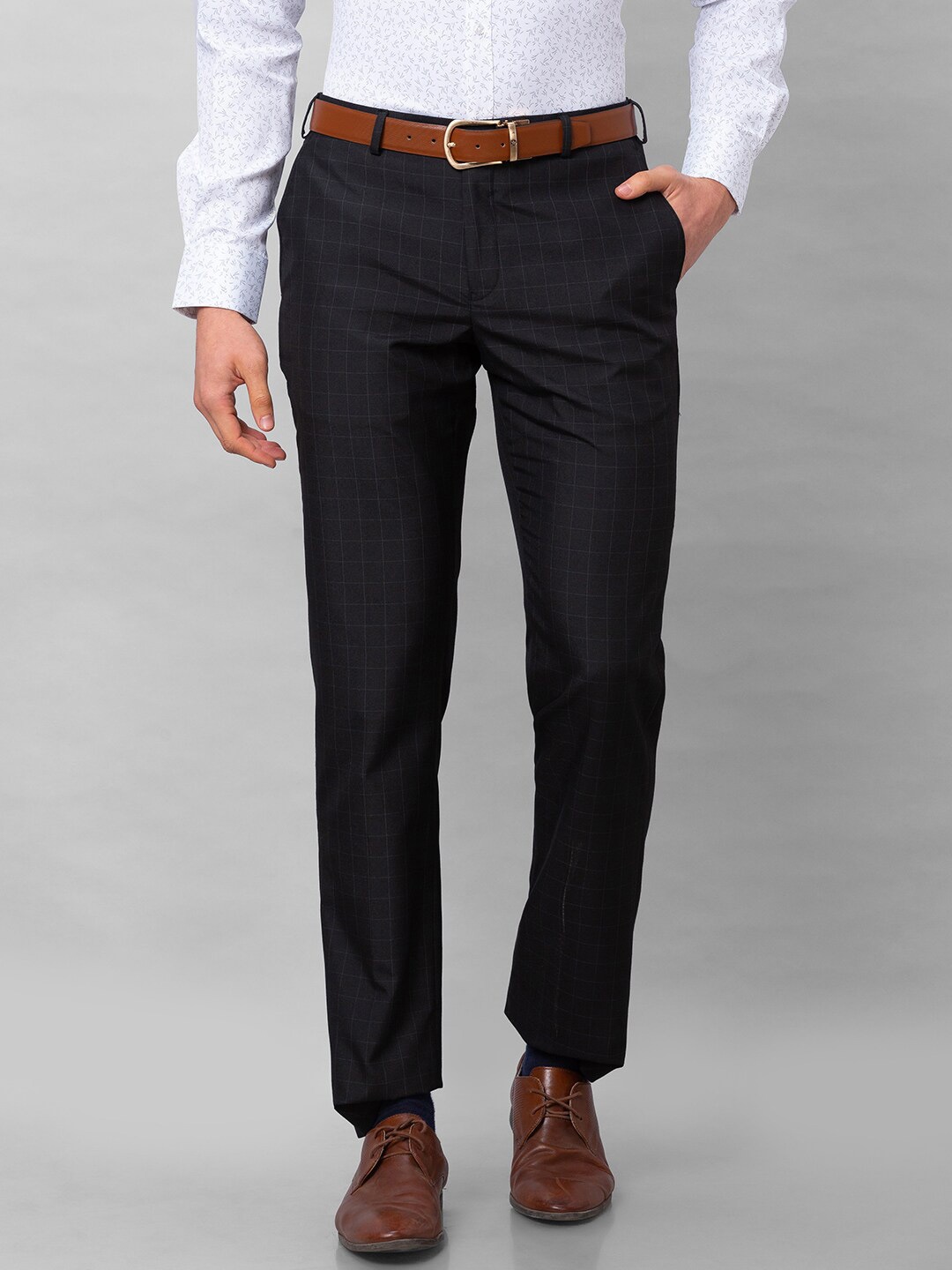 

Park Avenue Men Regular Fit Checked Trousers, Black