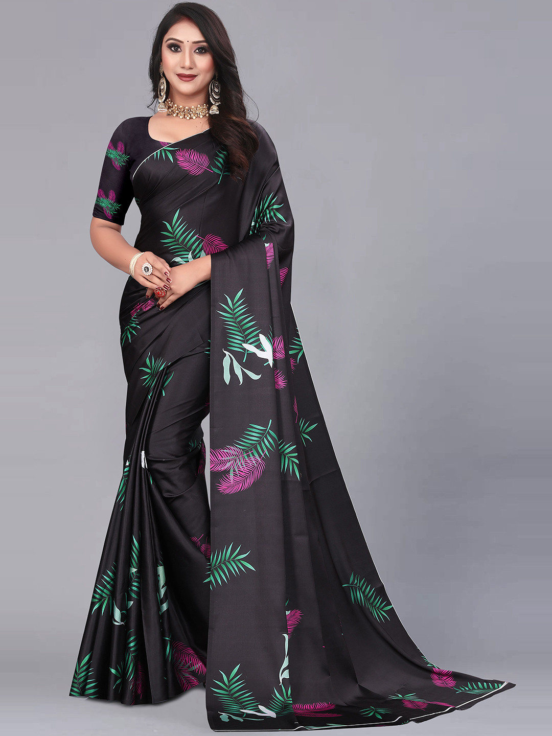 

NIWAA Floral Printed Satin Saree, Black