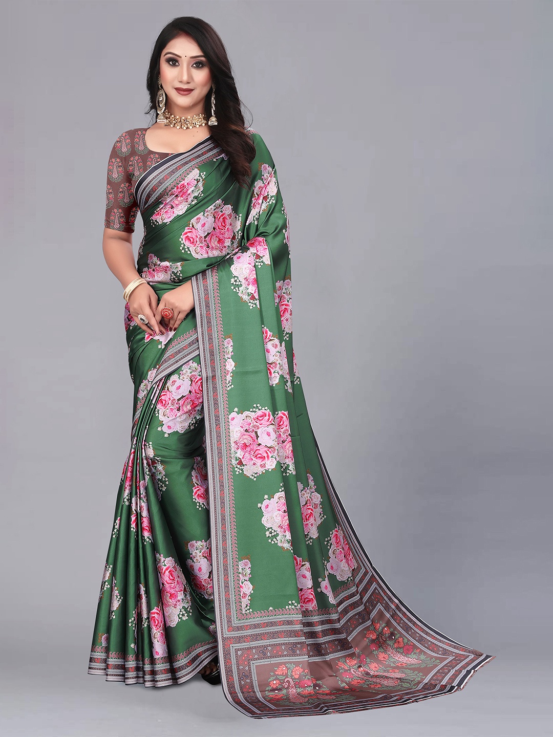 

NIWAA Floral Printed Satin Saree, Green