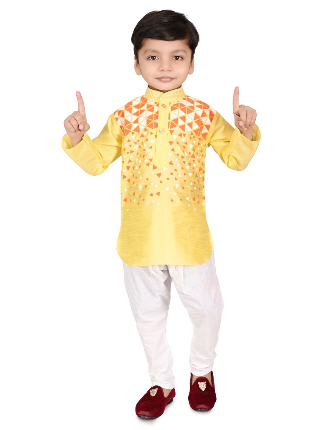 

BAESD Boys Geometric Printed Mandarin Collar Straight Kurta With Pyjama, Yellow