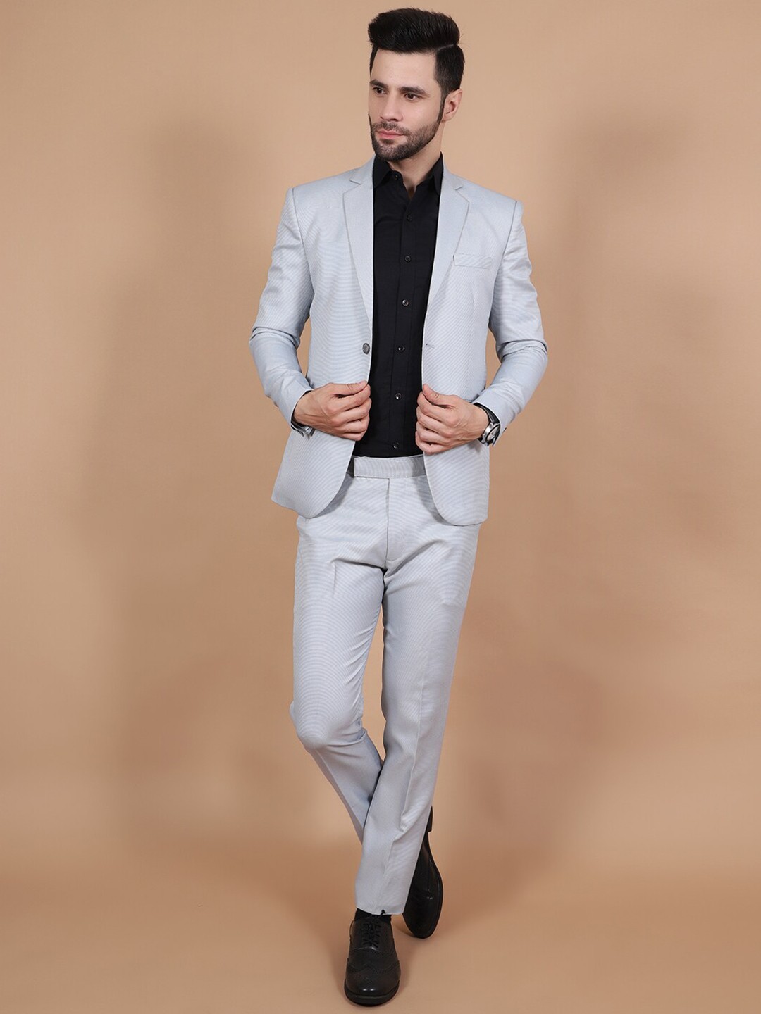 

Wintage Single-Breasted Two-Piece Formal Suit, Silver