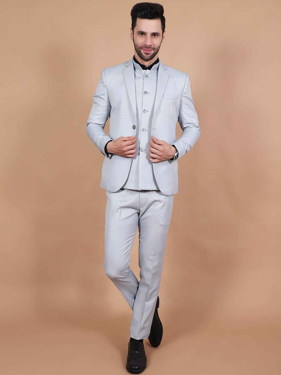 

Wintage Striped Single-Breasted Three-Piece Formal Suit, Silver