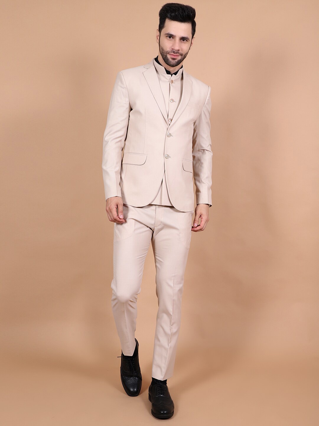 

Wintage Single-Breasted Three-Piece Formal Suit, Beige