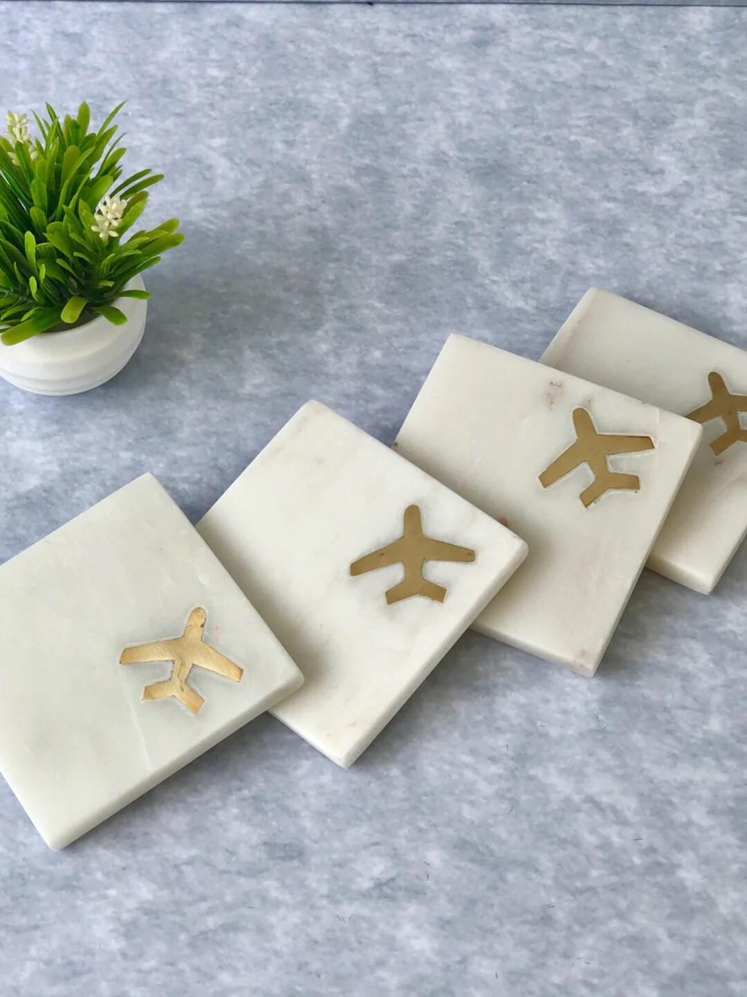 

House of Objects Colton White 4 Pieces Marble & Brass Square Jet Coasters