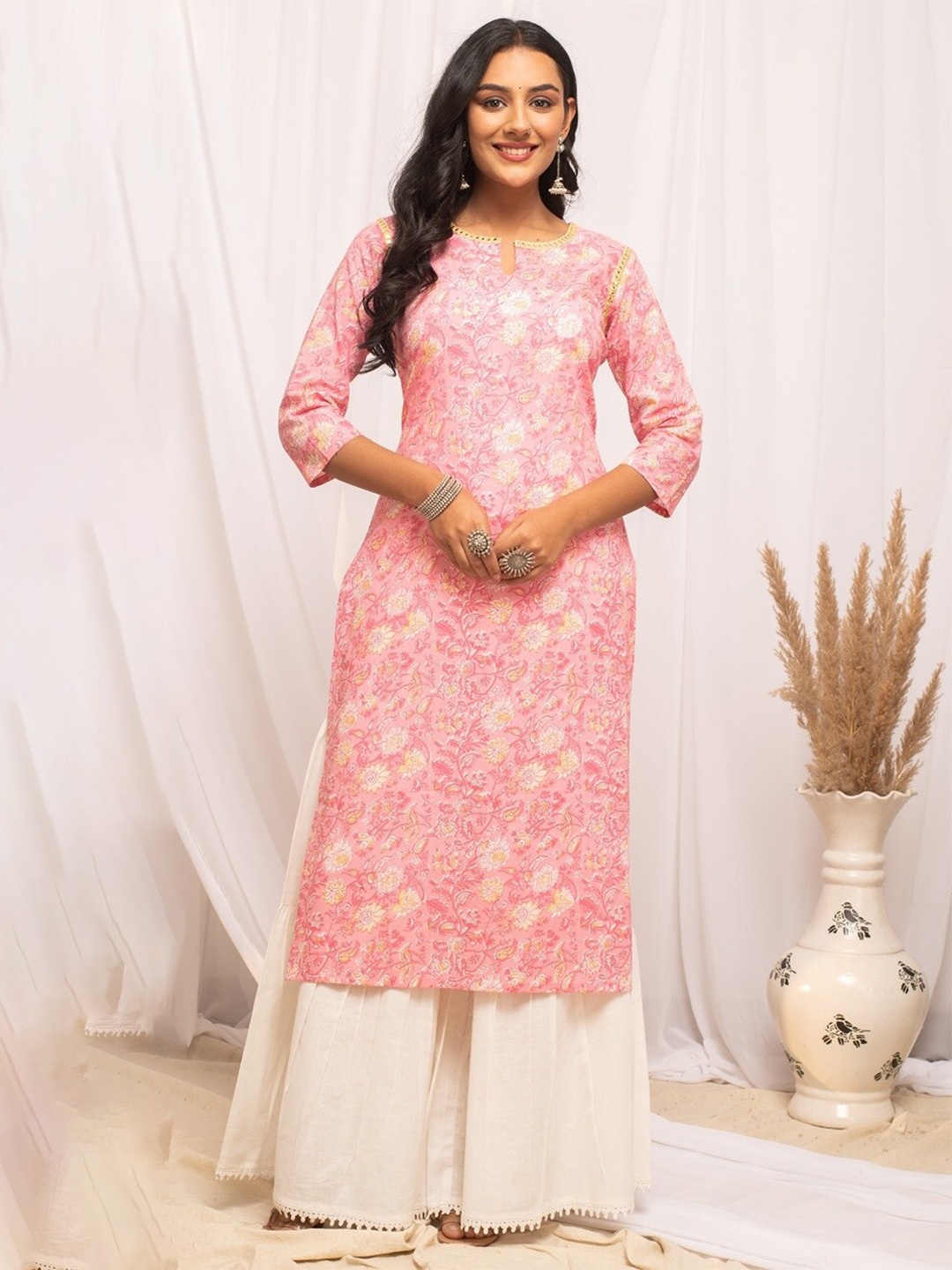 

FIORRA Floral Printed Pure Cotton Straight Kurta, Pink