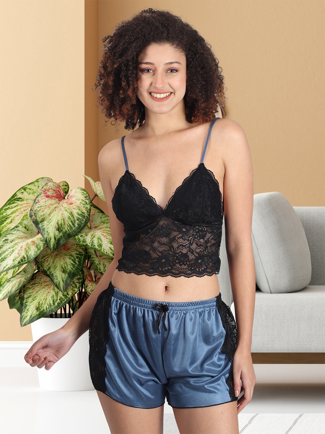 

Noty Self Design Laced Cami & Shorts, Black