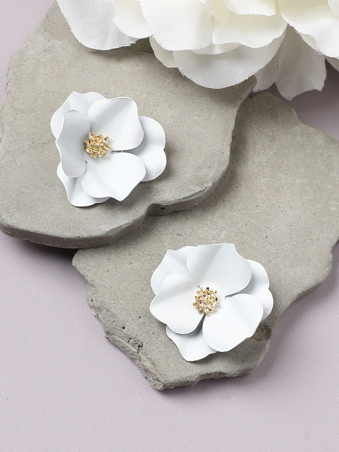 

DressBerry Gold-Plated Floral Studs Earrings