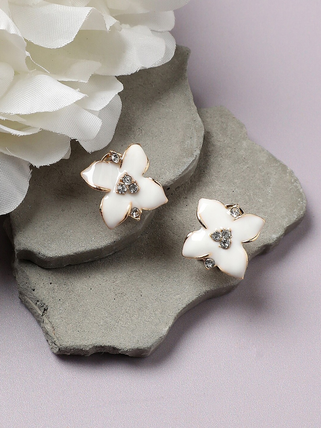 

DressBerry Gold-Toned Gold-Plated Floral Studs Earrings