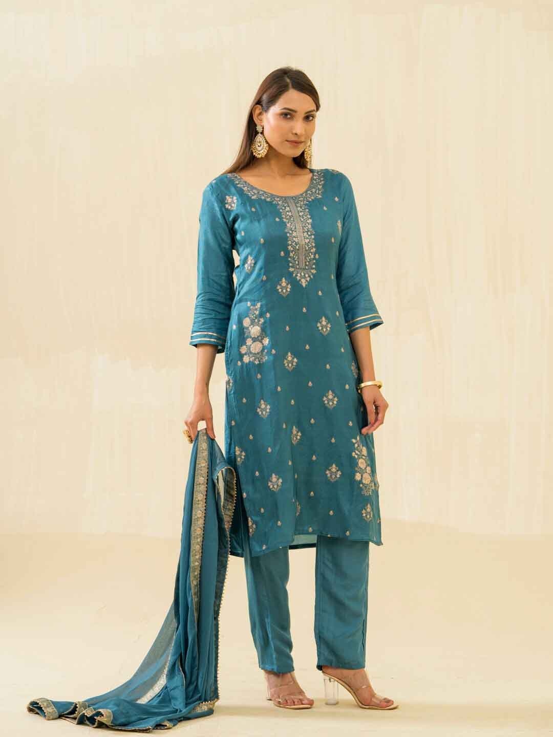 

Ishin Floral Printed Round Neck Kurta with Trousers & With Dupatta, Teal