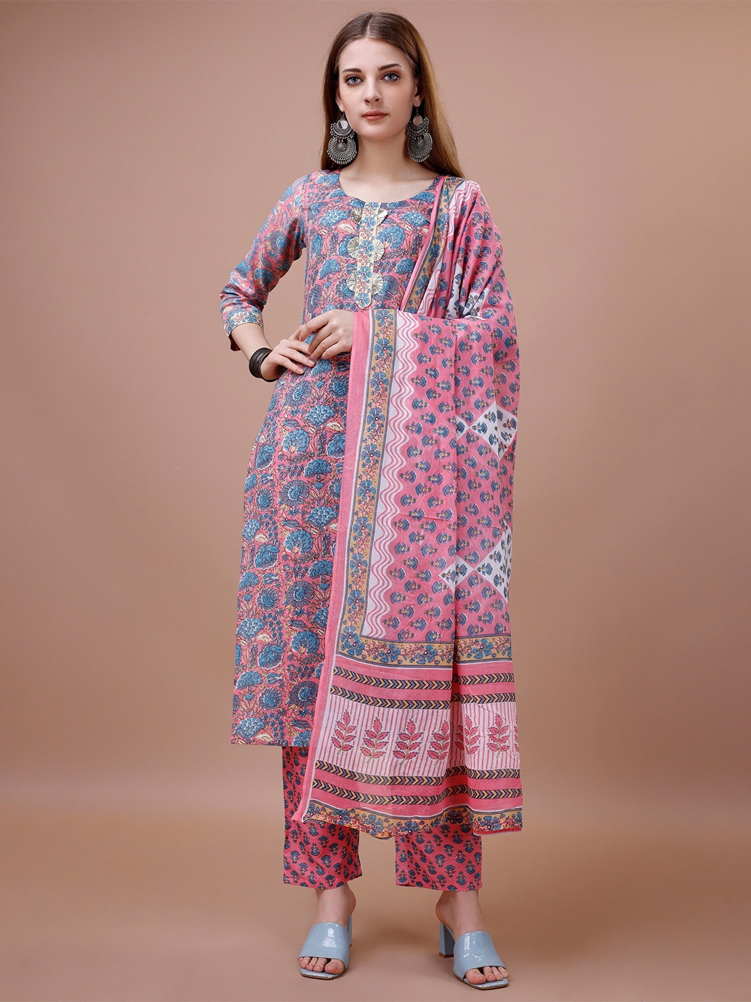 

Ishin Floral Printed Round Neck Pure Cotton Kurta with Trousers & Dupatta, Pink