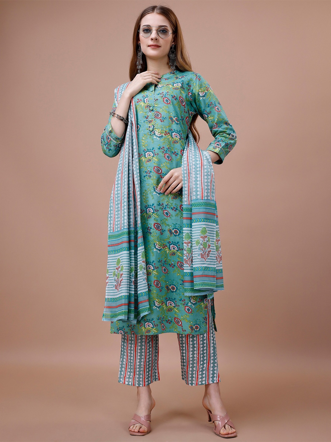 

Ishin Floral Printed Mandarin Collar Pure Cotton Kurta with Trousers & Dupatta, Blue