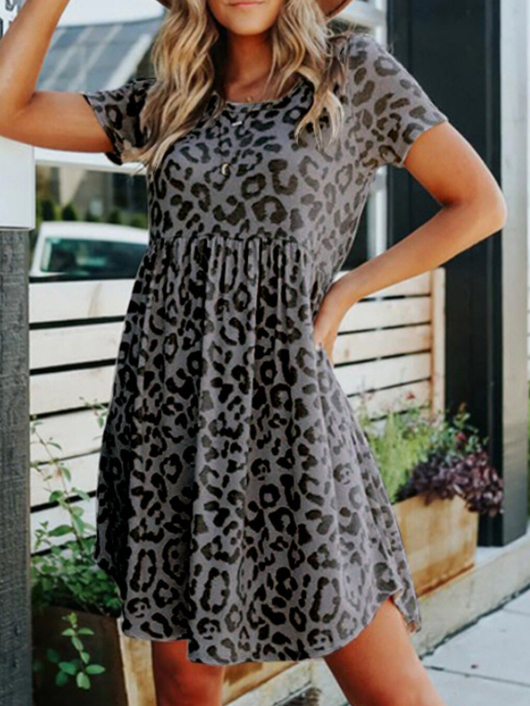 

StyleCast Grey & Black Abstract Printed Fit & Flare Dress