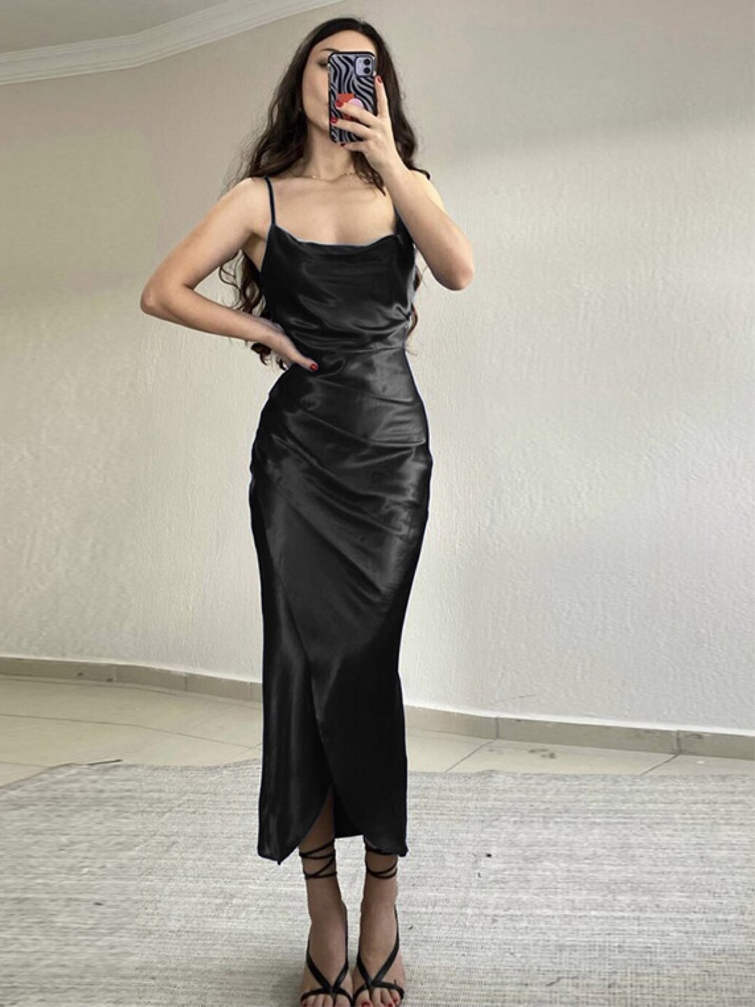 

StyleCast Black Shoulder Straps Sleeveless Maxi Dress