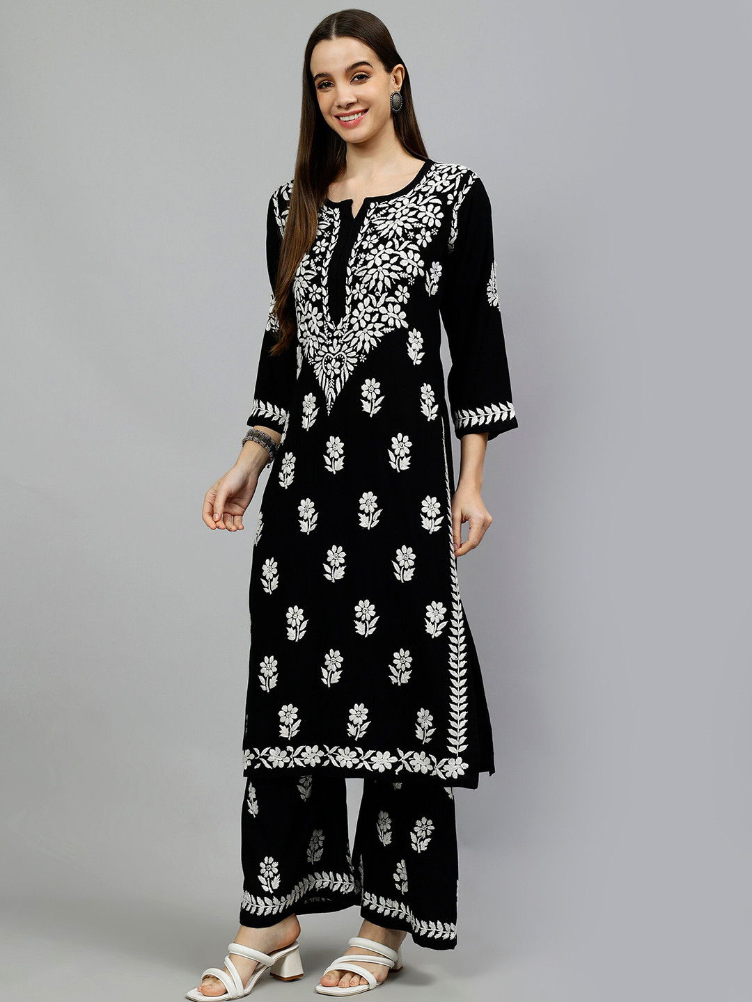 

Seva Chikan Ethnic Motifs Embroidered Chikankari Straight Kurta With Palazzo, Black