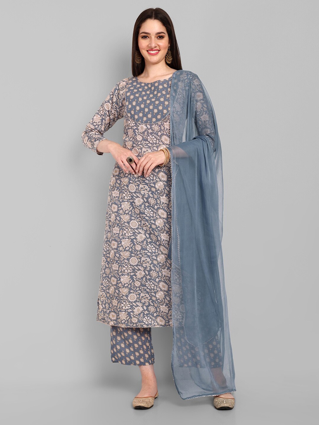 

JAPNAAM Floral Printed Gotta Patti Straight Kurta with Trousers & Dupatta, Grey